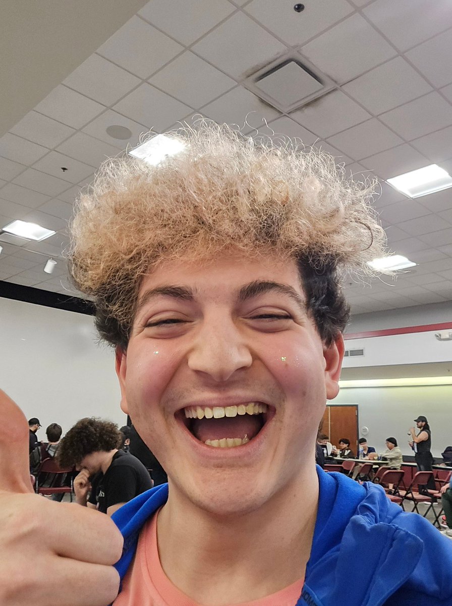 Vernias ☁️ tweet media