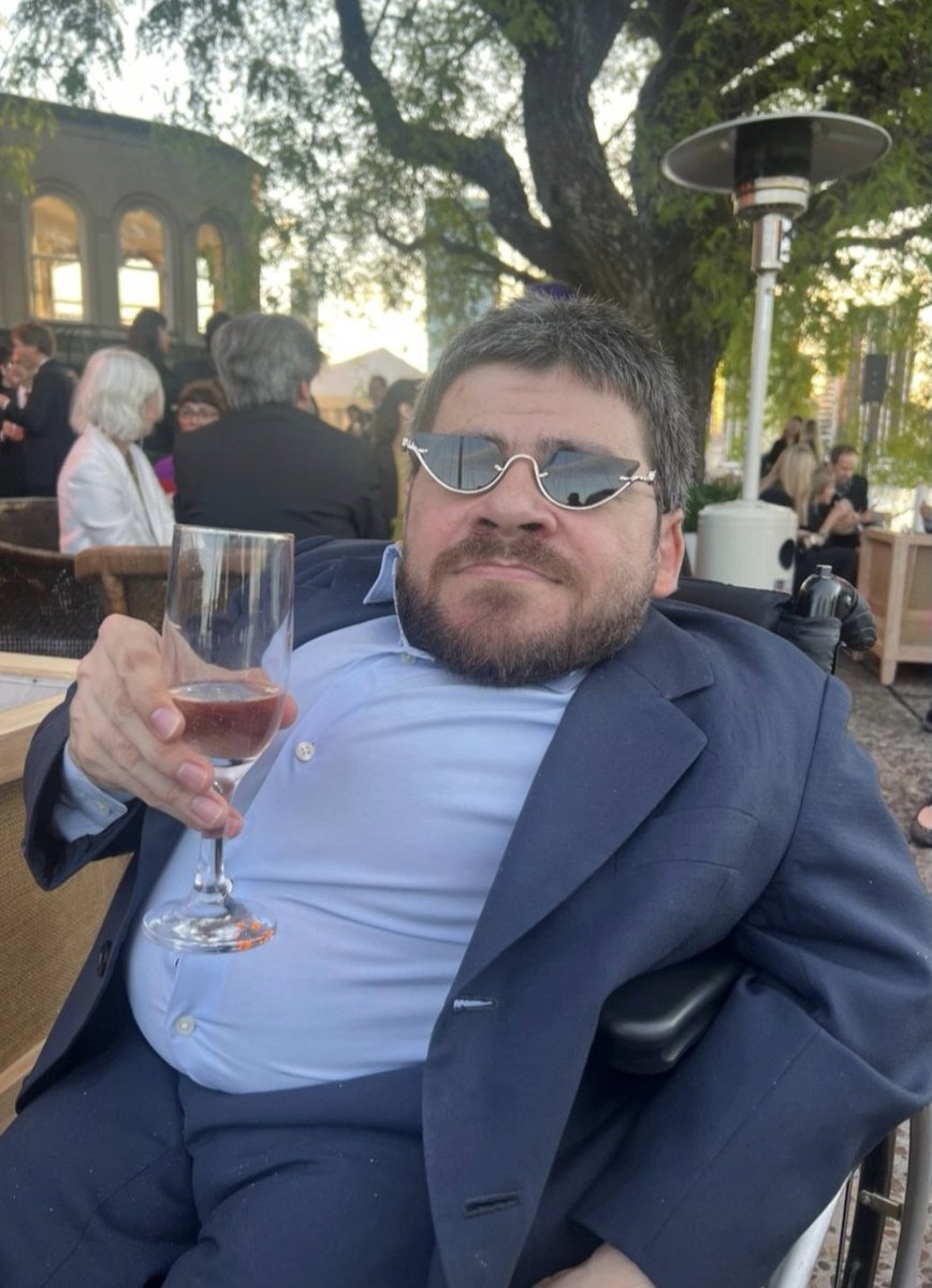 Dani Supreme tweet media