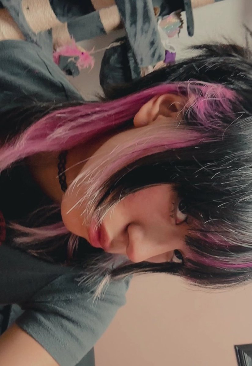 megan.magy tweet media