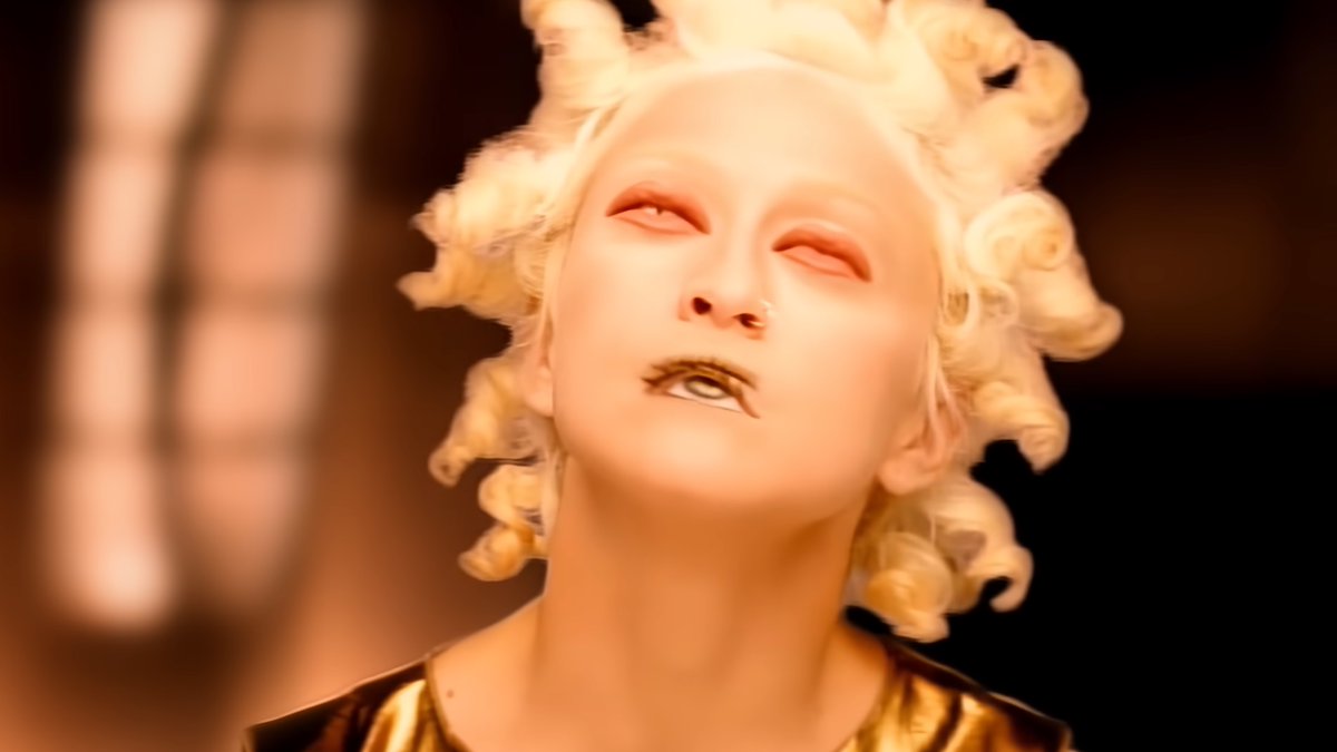 31 years ago today, Madonna released ‘Bedtime Story’ as a single.