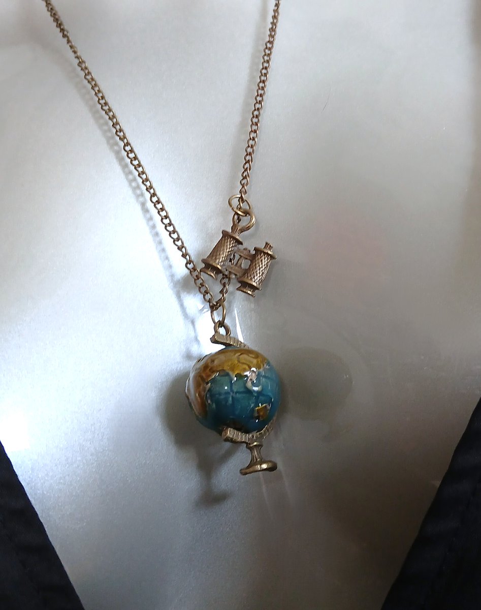 WildcardWares's tweet image. ADORABLE Spinning Globe and Binoculars Steampunk Necklace Explorers Travelers
#ADORABLE #Spinning #Globe #Binoculars #Steampunk #Necklace #Explorers #Travelers #Ebay #WildcardWarehouse

ebay.com/itm/3365313532…