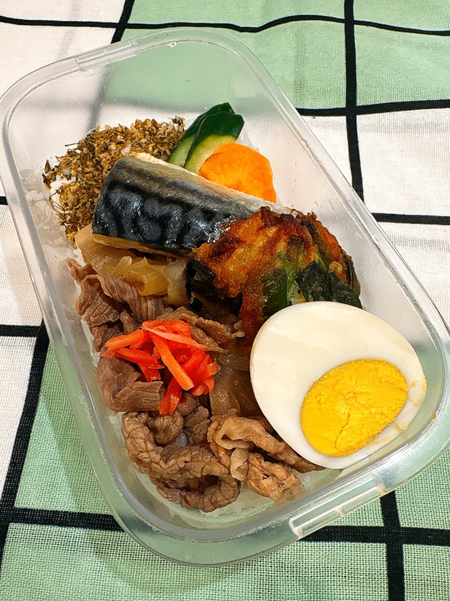 吉牛風弁当🍱かきあげ、塩さば🐟年々暑くなるのが早くて困りますねー😌ふりかけはサワダさんの #さば昆布！
#澤田食品 #いかこん部 #お弁当 #旦那弁当 #お弁当記録