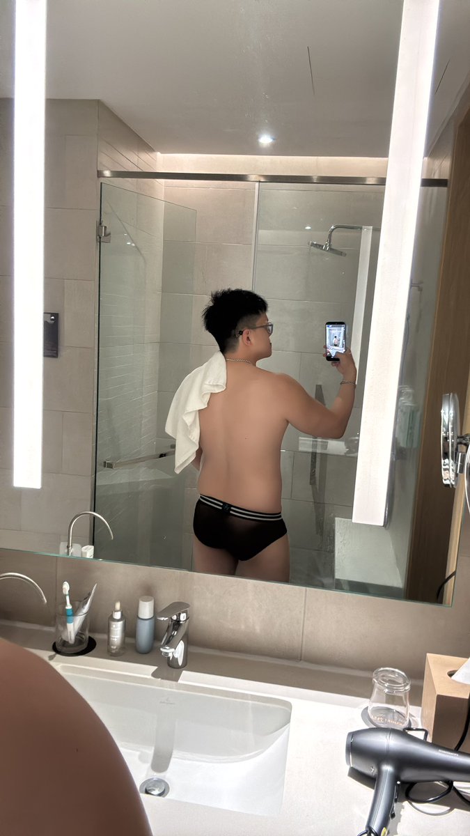 Aaron Low tweet media