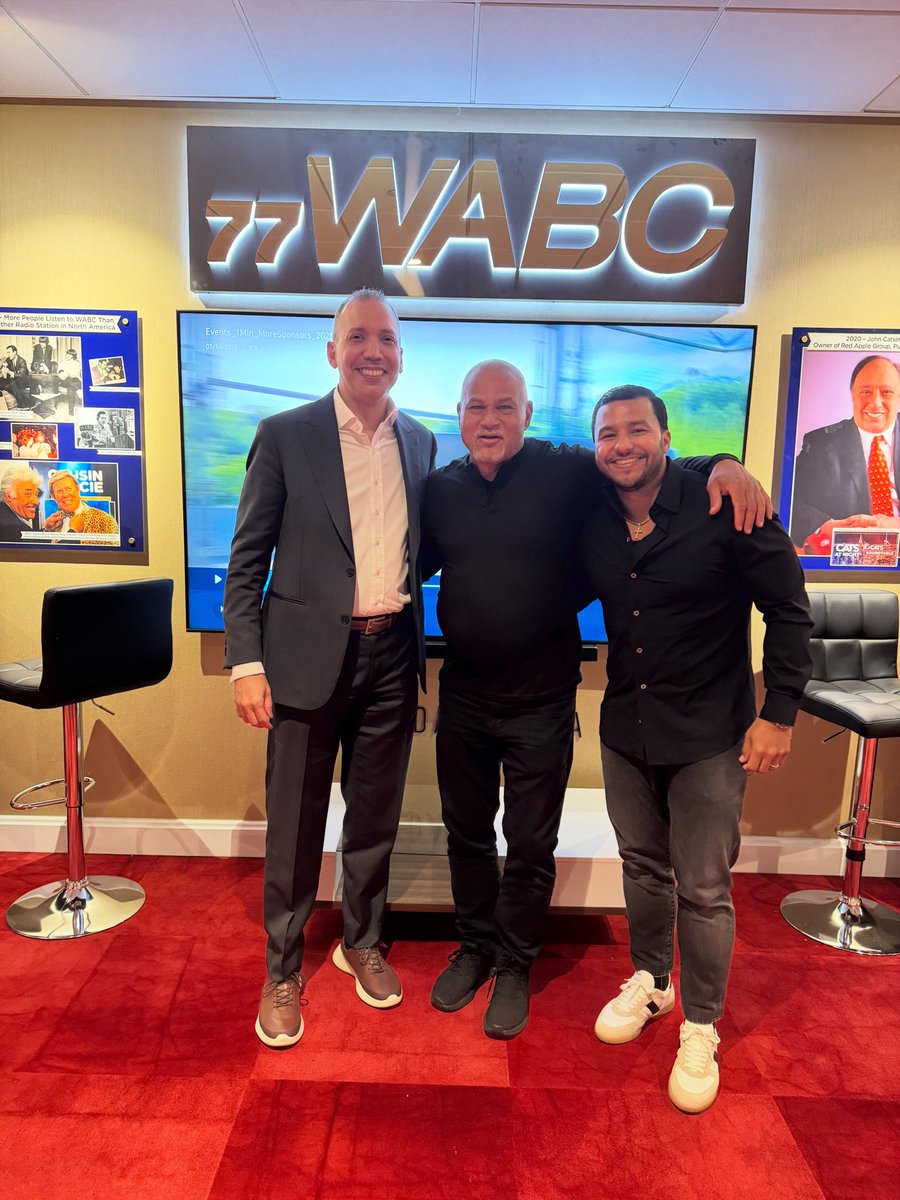 MrLouisMolina's tweet image. Thank you Fernando Mateo for having me on your new hit radio show “No Excuses”

It was also great to meet Marvin Cruz. The challenges supermarket owners are facing having to compete against unlicensed street vendors. 

#NewYorkCity #77WABC #NoExcuses @77WABCradio
