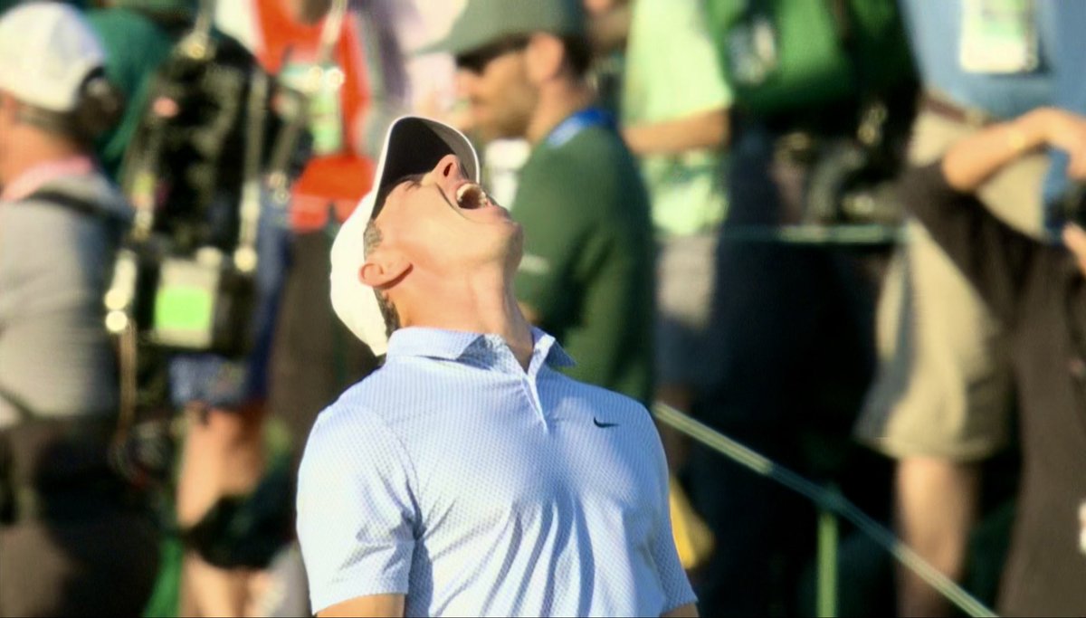 marketclaw's tweet photo. Back to back. Only the 4th ever to do it &amp; first player since Tiger Woods in 2001–02. https://t.co/Mh6K5AGI9z