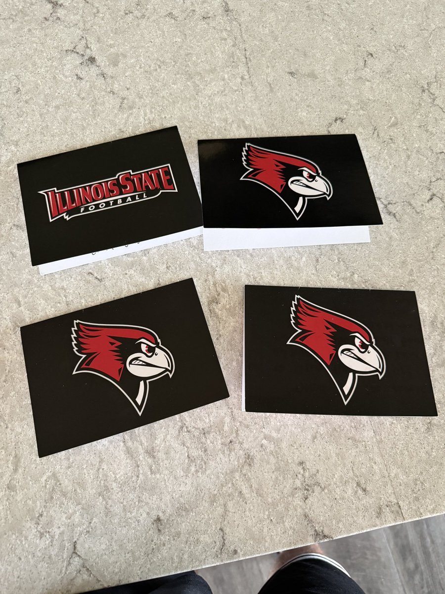LandonDean42's tweet photo. This was fun mail to receive! Thank you
@RedbirdFB @CoachRobSnyder @CoachNiekamp @Coach_Calt @CoachBarro https://t.co/WMzLer27Uy