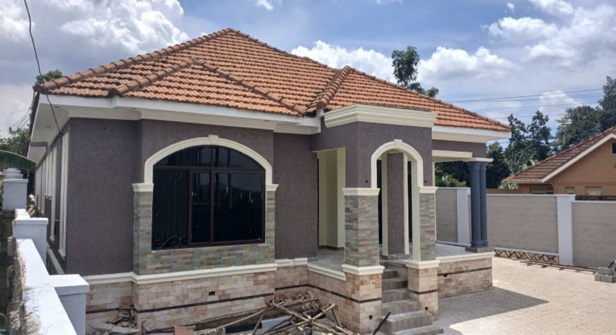 MusbonReal's tweet photo. New house for sale in kira. 0778291603 https://t.co/vZ71lJ98iw