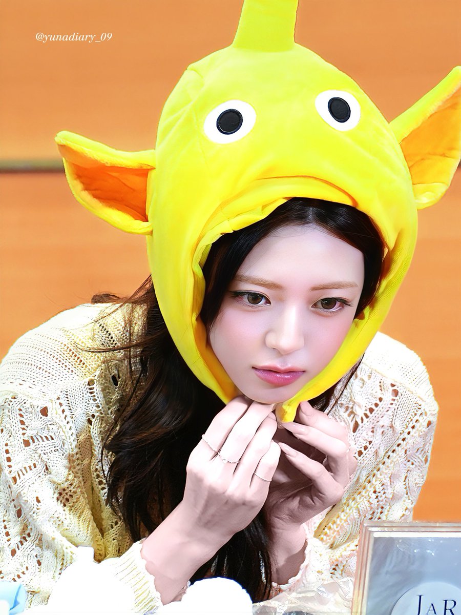 yunadiary_09 tweet media