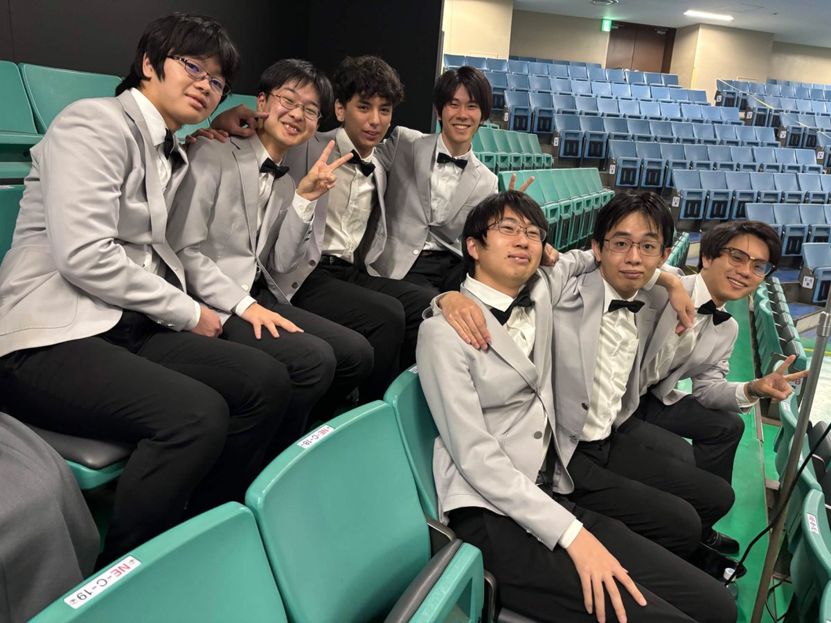welcome_chor's tweet photo. 新入生の皆さん、ご入学おめでとうございます🌸

本日の入学式では、東京大学音楽部の一員としてコールアカデミーが「東京大学の歌」を演奏いたします🎶

合唱に少しでも興味のある方、ぜひ一緒に歌いましょう！
来年以降、あなたと共に武道館の舞台に立てることを楽しみにしています✨ https://t.co/mI4OtJgd7P