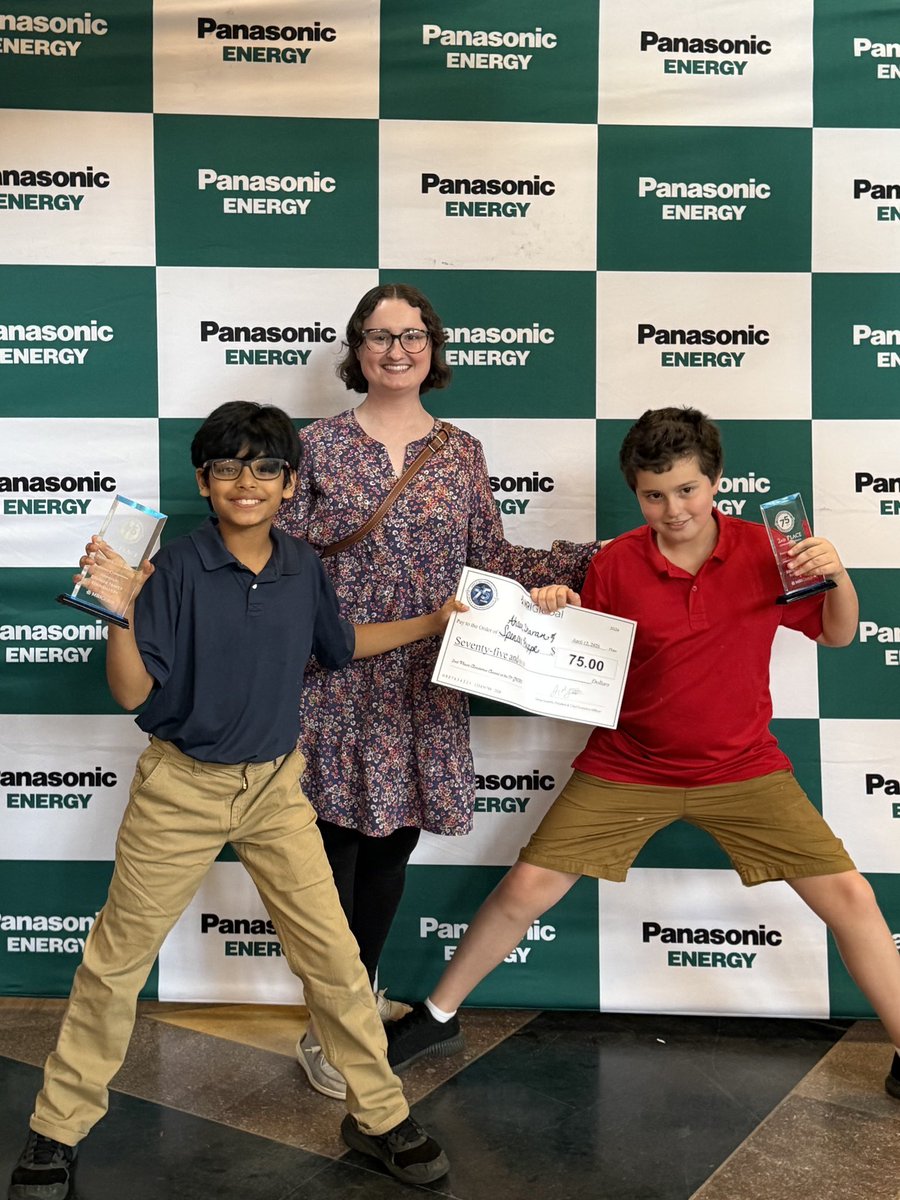 Mustangs_ML's tweet photo. We’re celebrating two outstanding young scientists who represented our school at the Greater KC Science &amp; Engineering Fair and came home winners! Ahaan and Spencer received the Gold Level Ribbon, Blue Division Winner Ribbon, and 2nd place in their category! 🌟🔬 https://t.co/71nd03geqT