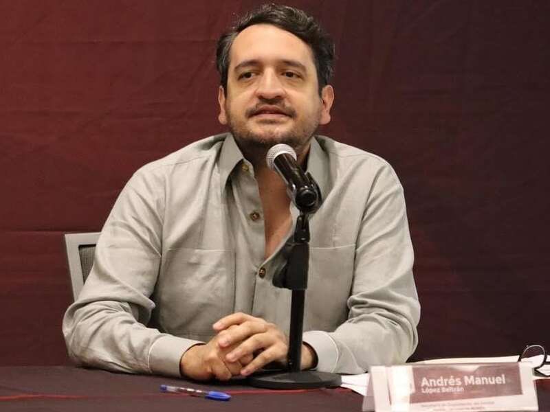 elalbertomedina's tweet image. 🚨 "Andy" López Beltrán visitó #SONORA para reunirse con la dirigencia de Morena.

El hijo del expresidente @lopezobrador_ tuvo una reunión de trabajo en #Hermosillo con la estructura morenista este domingo.

El presidente del Consejo Estatal de @MorenaenSonora, @jdavidmendozar,