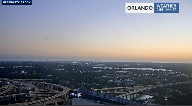 amysweezey's tweet photo. Sunday sunset underway across Central Florida...
#cflwx #flwx #sunset https://t.co/v7dBCxw9Sg