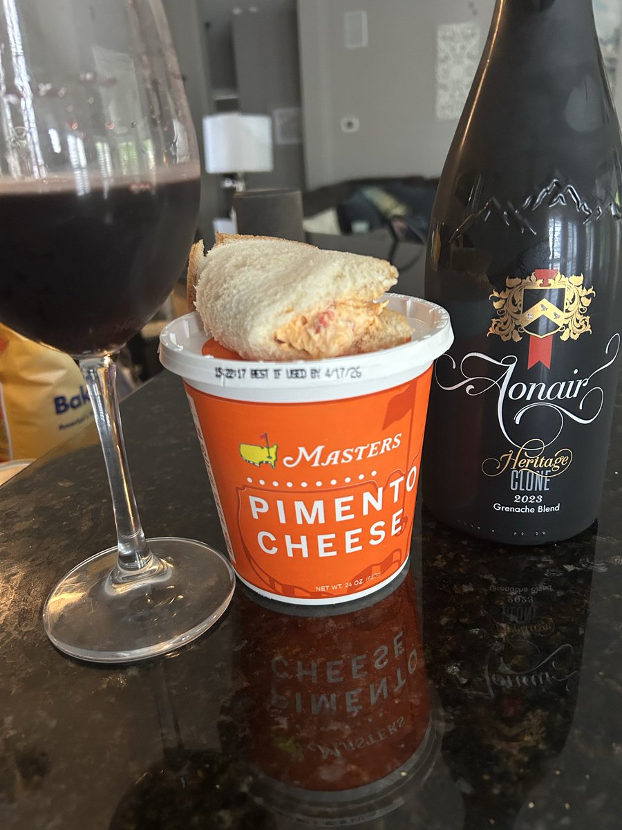 Christo Halo ⭐️⭐️⭐️ tweet media