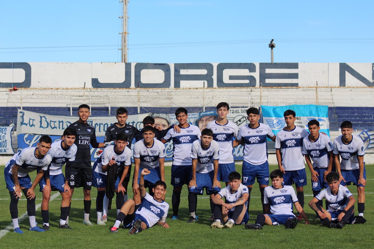 Newbery de Comodoro tweet media