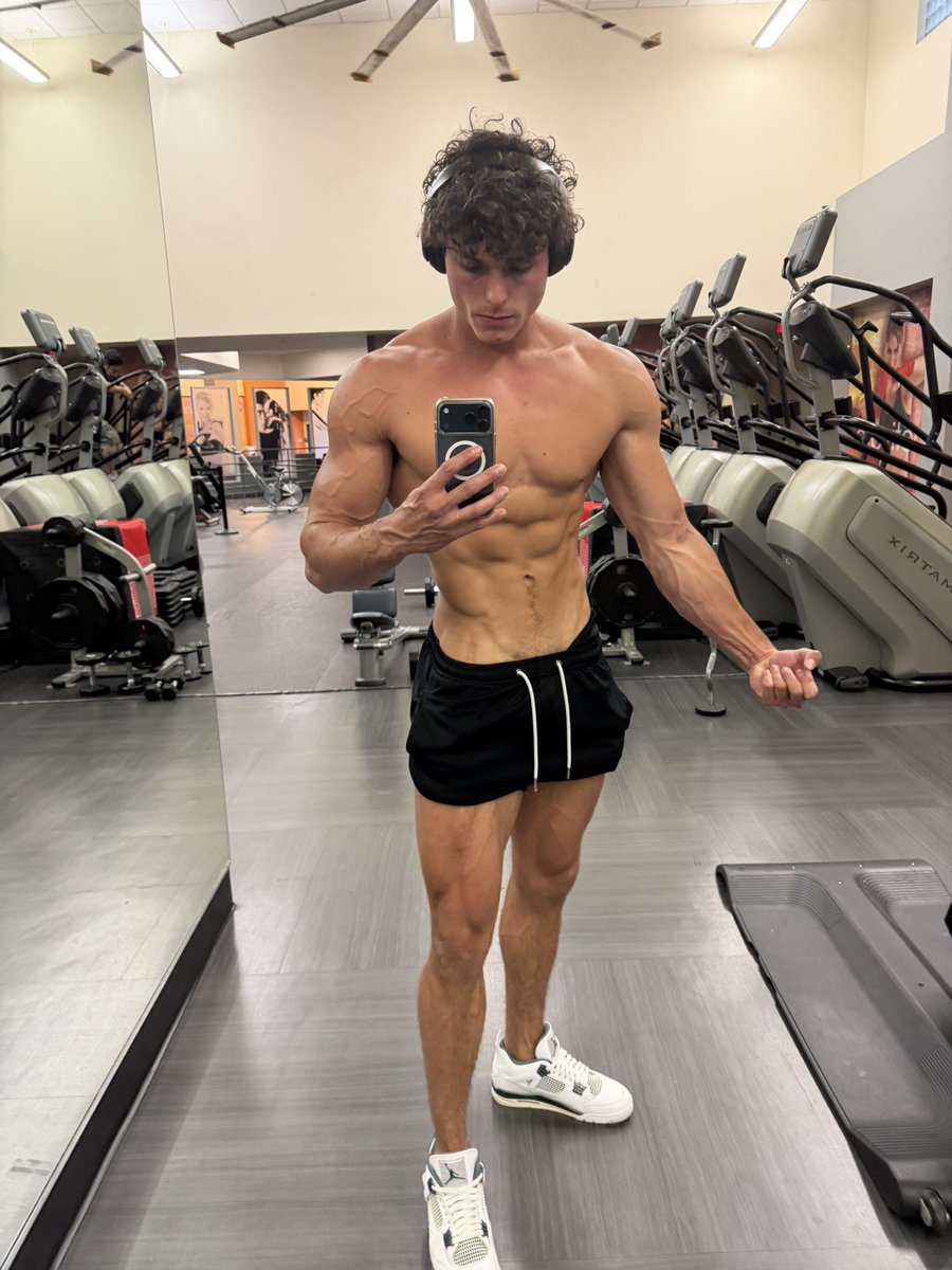 Aidensaesthetics tweet media