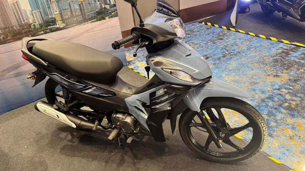 Pelancaran model baharu Aveta VS115, membuka satu lagi pilihan mampu milik dalam segmen kapcai untuk pasaran tempatan. Ditawarkan pada harga hanya RM3,488 (tanpa insuran dan road tax), model ini dilihat menyasarkan pengguna harian yang mahukan kombinasi … instagr.am/p/DXDQ1TqDzjO/