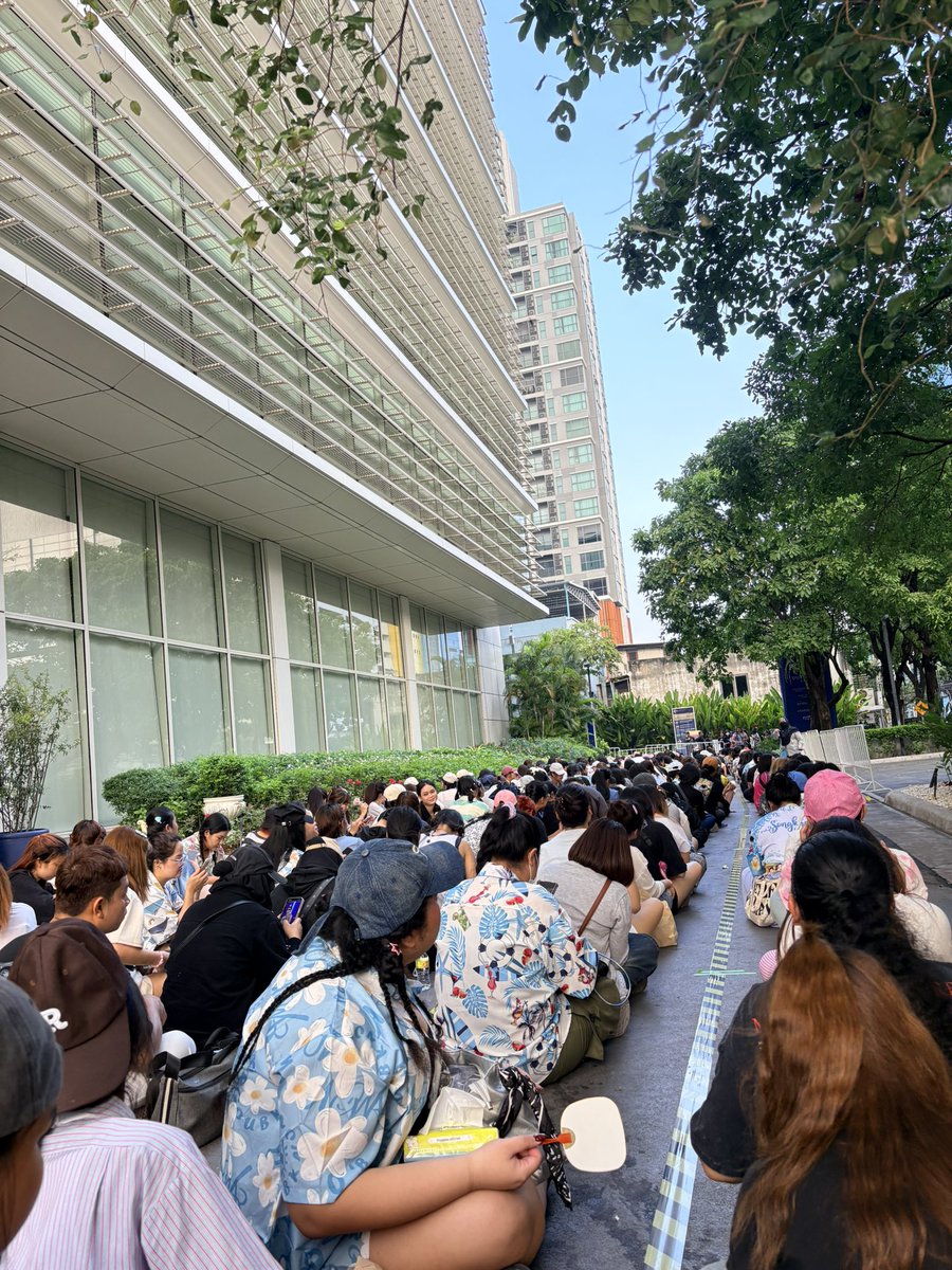 ICE • 🐱 tweet media