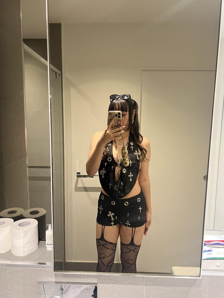 bbkitty444's tweet photo. i miss u already ultra melbourne (๑ᵔ⤙ᵔ๑) https://t.co/MqUHbvXgfg