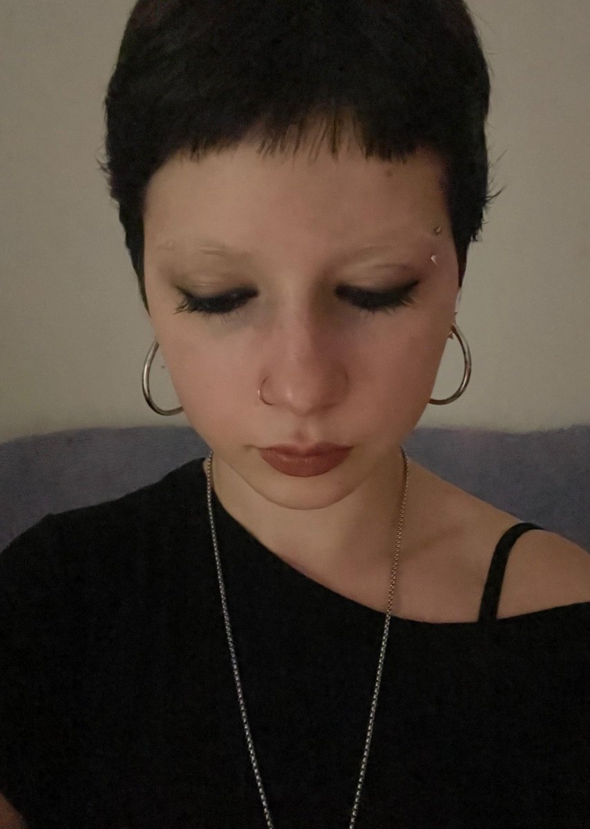 nana ⚢ tweet media