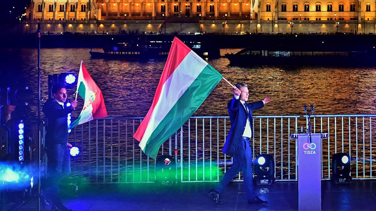 ElOccidental9's tweet photo. 🇭🇺 Tras más de 16 años en el poder,Víktor Orban, pierde las elecciones en Hungría.
 
🇪🇺 La Oposición Unida logra la victoria. https://t.co/r8MLh6Ux43