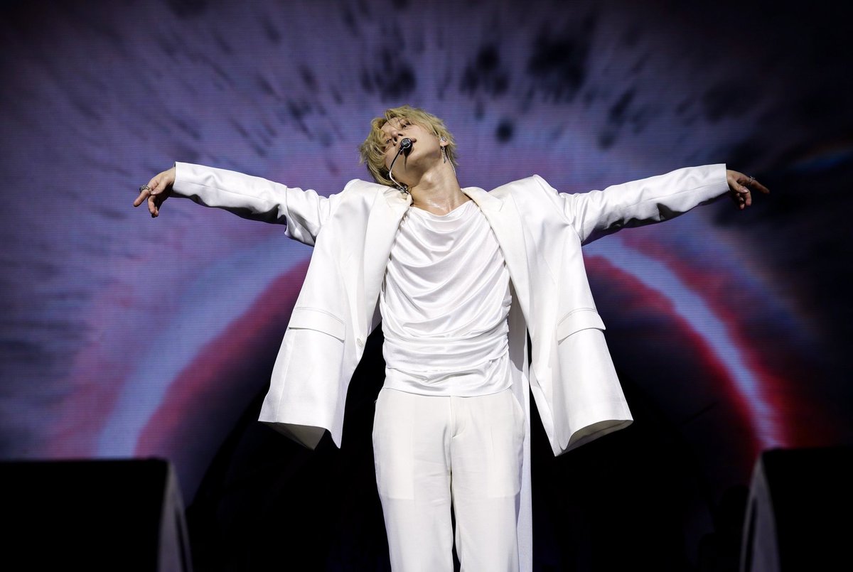 isSHINeeback? tweet media