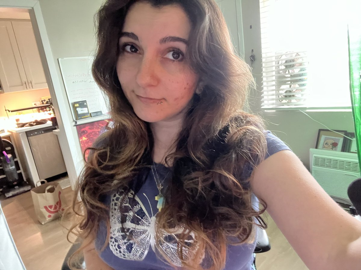 sophiabot tweet media