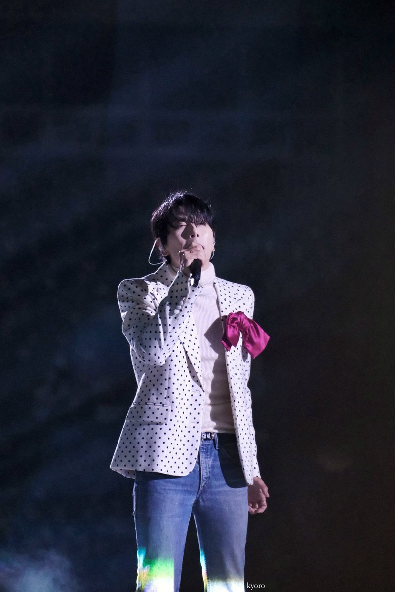 ilsangsok's tweet photo. 260411 A &amp; E #박효신

⚪️⚫️🎀 https://t.co/R5pK031GSN