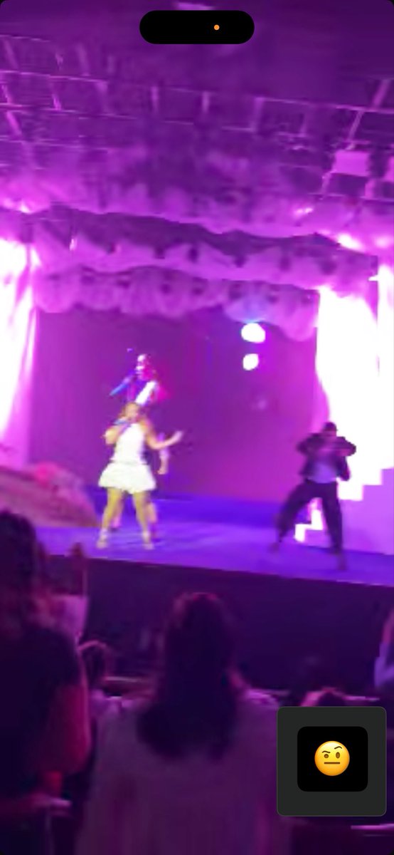 eternalangelita presente en la vida rosa