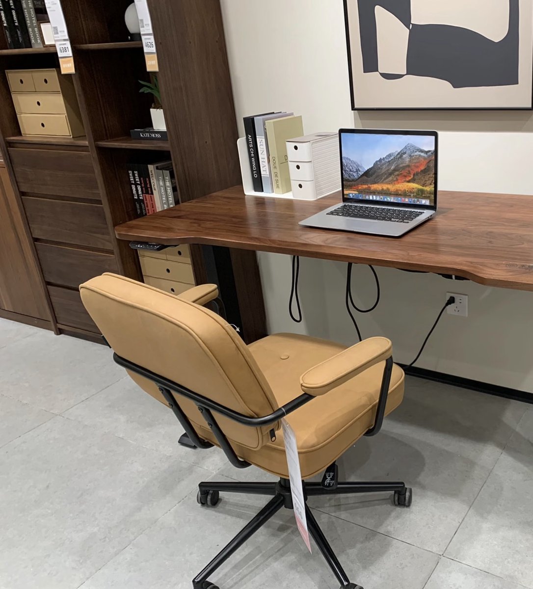 GVAwoodUSA's tweet image. Solid wood furniture brings warmth, balance, and quiet refinement into the home. Tables, sofas, beds, and cabinets create calm, connected spaces designed for comfort and lasting style. #table #sofa #bed