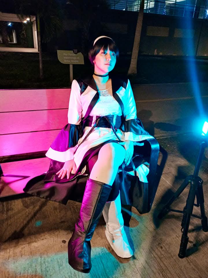 Maho_Rouzu's tweet photo. 🖤🤍Hace algunos ayeres🤍🖤
#kamenrider #kamenridergeats #kamenridercosplay #tokusatsu #tokusatsucosplay #cosplay #cosplayer #cosplaygirl #tsumuri #tsumuricosplay #kamenridergeatscosplay https://t.co/VFRj6ySIoG