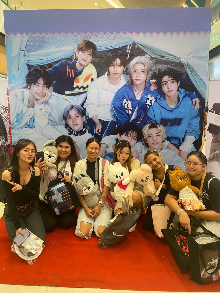 Channiechan_08's tweet image. A day that I will never forget. Thank you to all the stays that I interacted with you make that day extra special. See you next event.
#STAY_inthe_LOOP
#Events_by_AllForSKZ