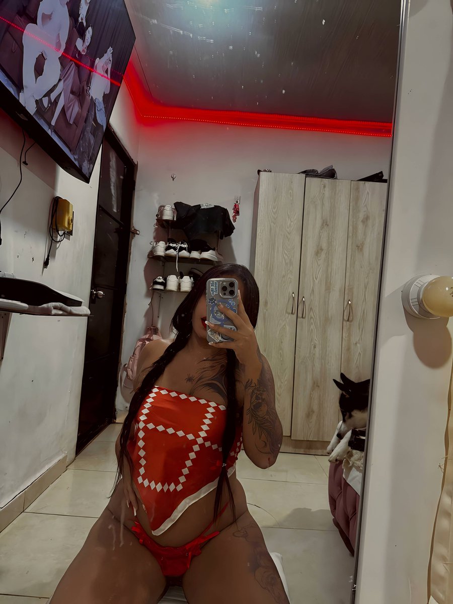 i am lola tweet media