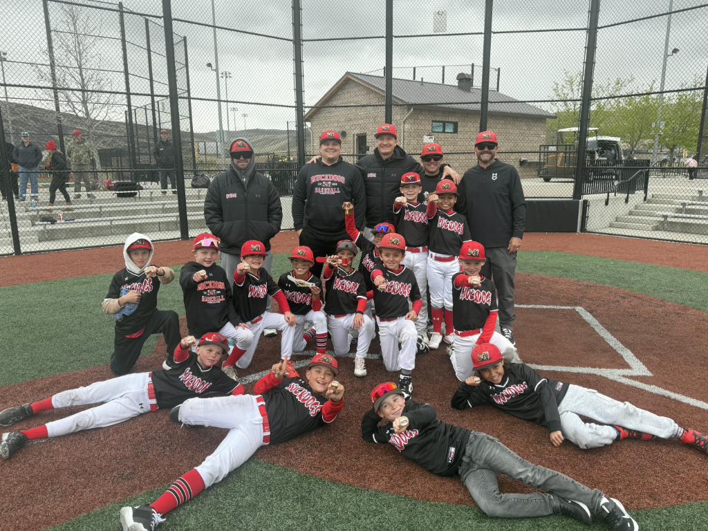 bretmuckdogs's tweet image. Muckdogs 9U April 11-12 NCS Diamond Dash Tournament Champions #MuckdogsBaseballClub #Grinders #CollegesLoveOurGuys ##NeverTrustAPirate