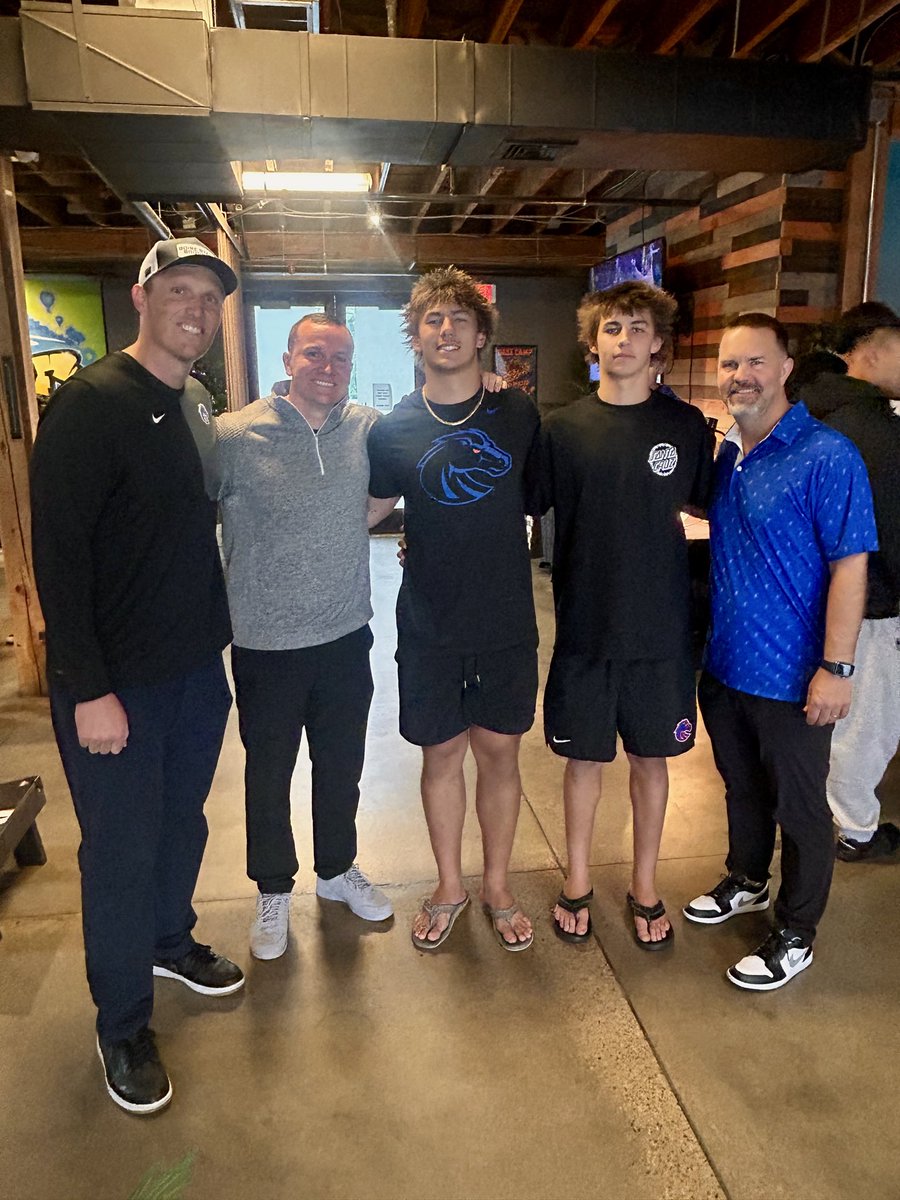 Kael_Snyder12's tweet image. Had a great weekend with family on the blue 🏡☣️🛅 @Zane_Snyder8 
 #BuiltDifferent #BleedBlue