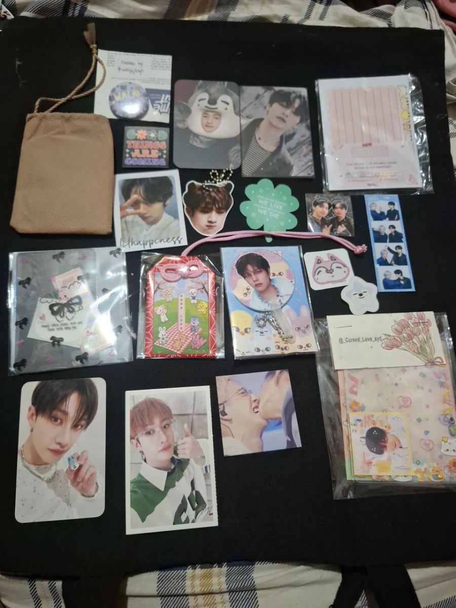 Channiechan_08's tweet image. Look what I've got. Stays are really the best. I love how we are creative and fun. See you next event.
@allforskzph
#STAY_inthe_LOOP #Events_by_AllForSKZ