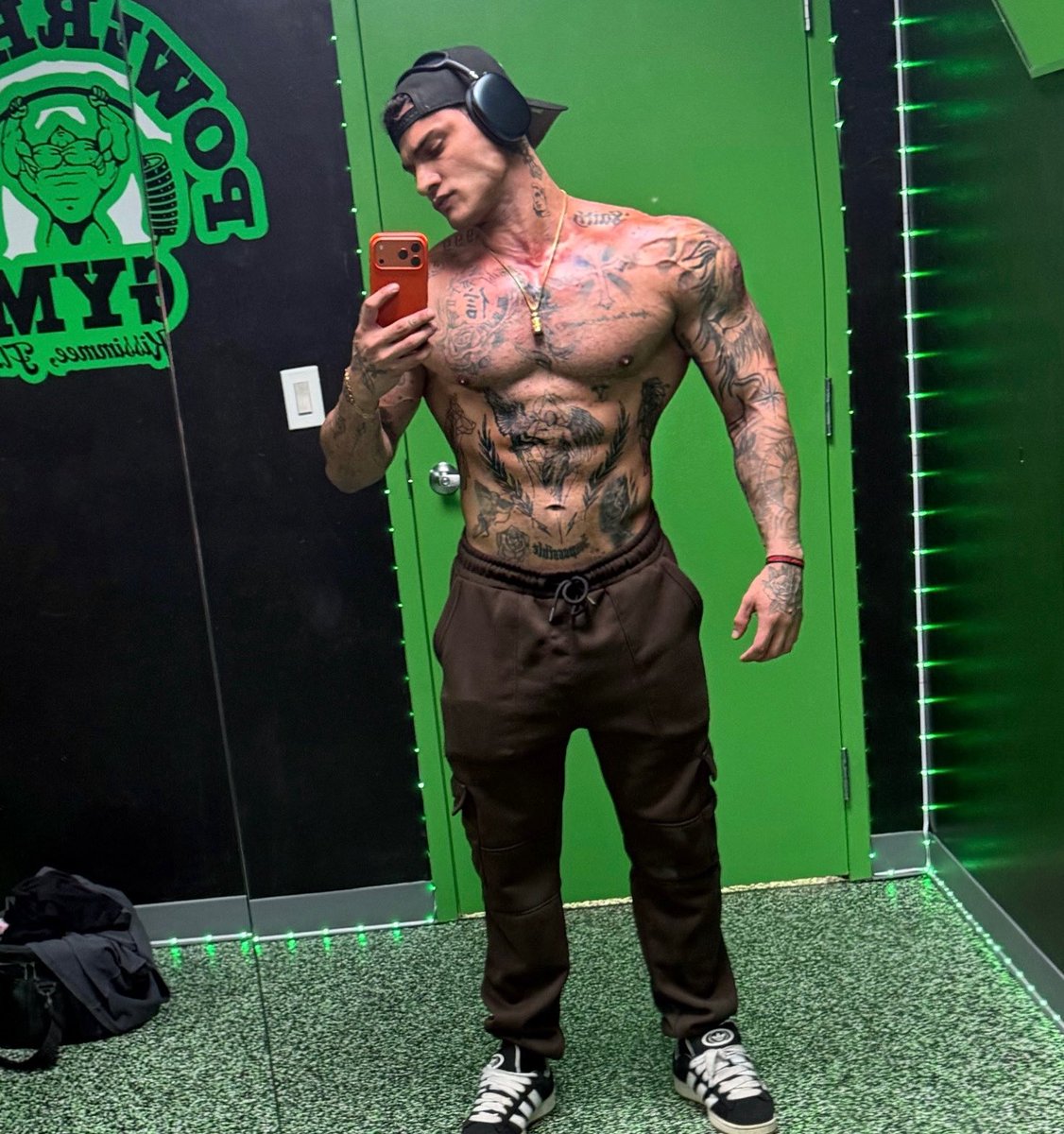 É o Davi Kneip, ta bom ?! 🔥 (@davikneip) on Twitter photo 