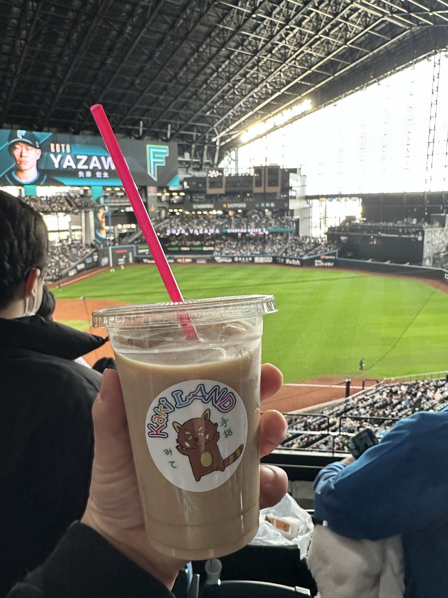 zerikochaan's tweet photo. 今年初エスコンしてきました🏟️⚾️
（日帰り）

#loveFighters https://t.co/0fhK2zVru2