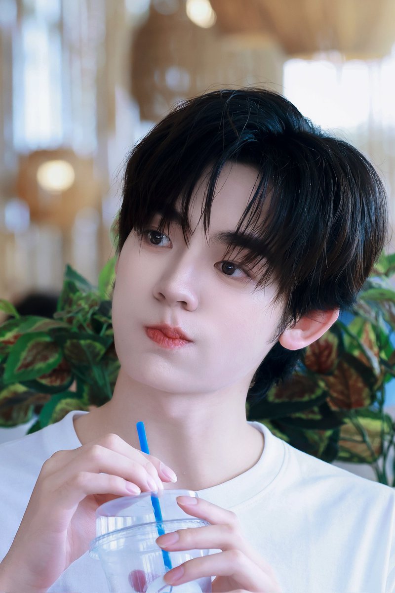 dunno 🍀 (slow) tweet media