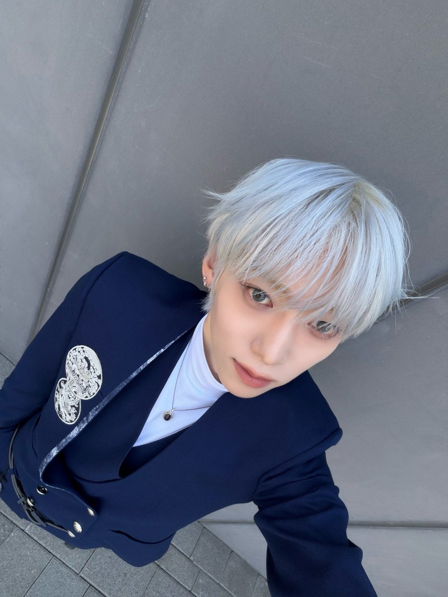 muguet0609's tweet photo. 260408 웨이보 #나캠든
GOD怎么样呀？ https://t.co/atxnbvKnNX