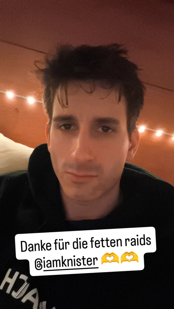 ᔕᑕᕼEᑭᑭEᖇT tweet media