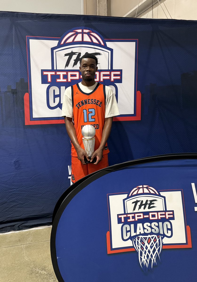 B_Medzo14's tweet photo. Great weekend of basketball against high level talent. We went 4-1 to take the 17U sliver bracket championship.  #AAU #tipoffclassic #17U #tennesseeunited https://t.co/L7i6U7GrCI
