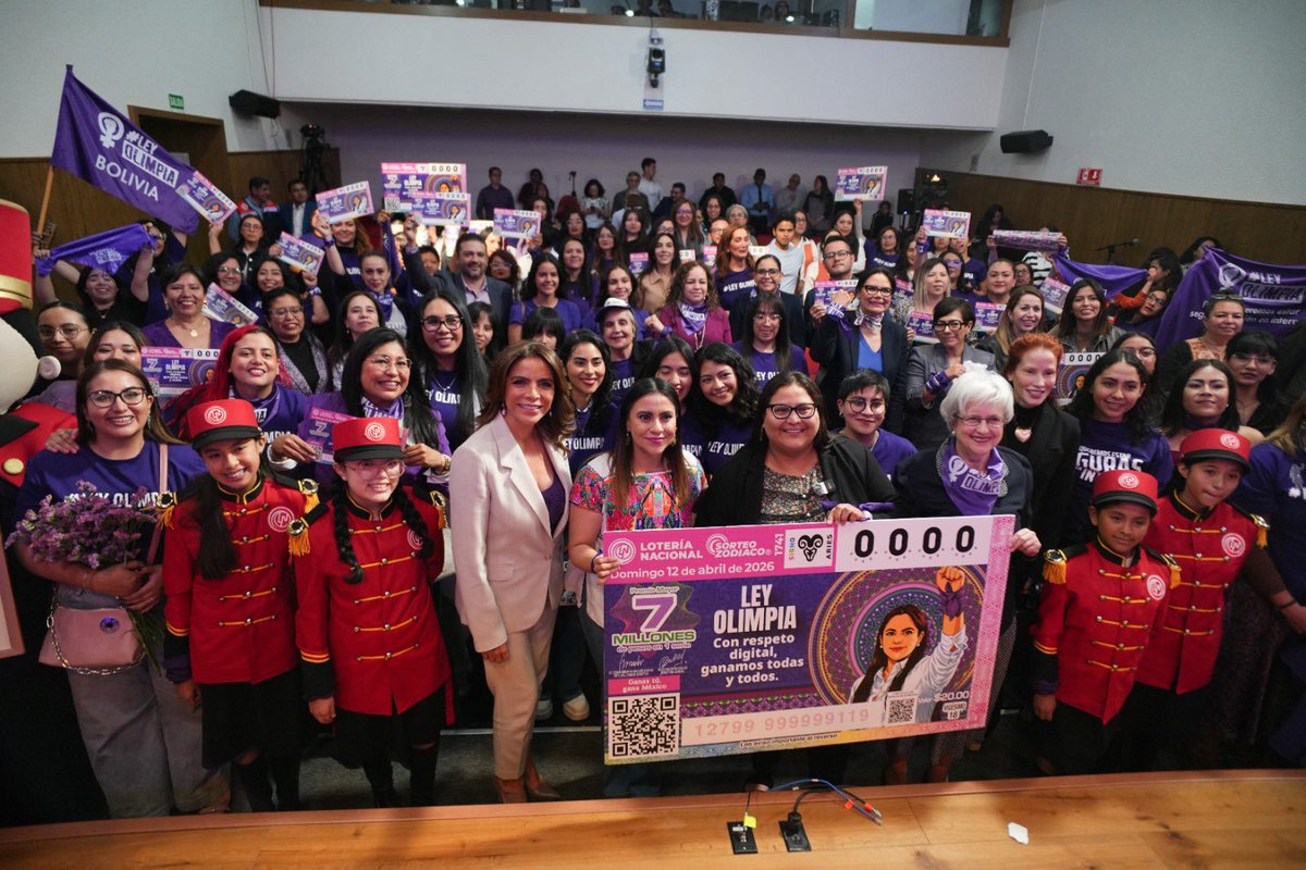 LupitaVargasMx's tweet photo. ¿Tienen su cachito 🍀para el Sorteo de la @lotenal conmemorativo de la ley Olimpia? 🤩

@OlimpiaCMujer es una mujer serrana que se hizo escuchar hasta volver ley su lucha.💜💪🏼

Suerte para las mujeres que hoy estamos más protegidas.🤞🏼

Suerte para quienes tienen boletos y más suerte la mía por saberla mi amiga. 🤗

Te queremos, Oli. 💚