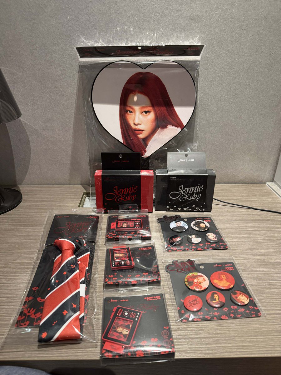 OTFOURBLINK's tweet photo. Secured items 🥰

DM me for pasabuy

Miniso x Jennie Shanghai Popup https://t.co/6IyJc1sTQZ