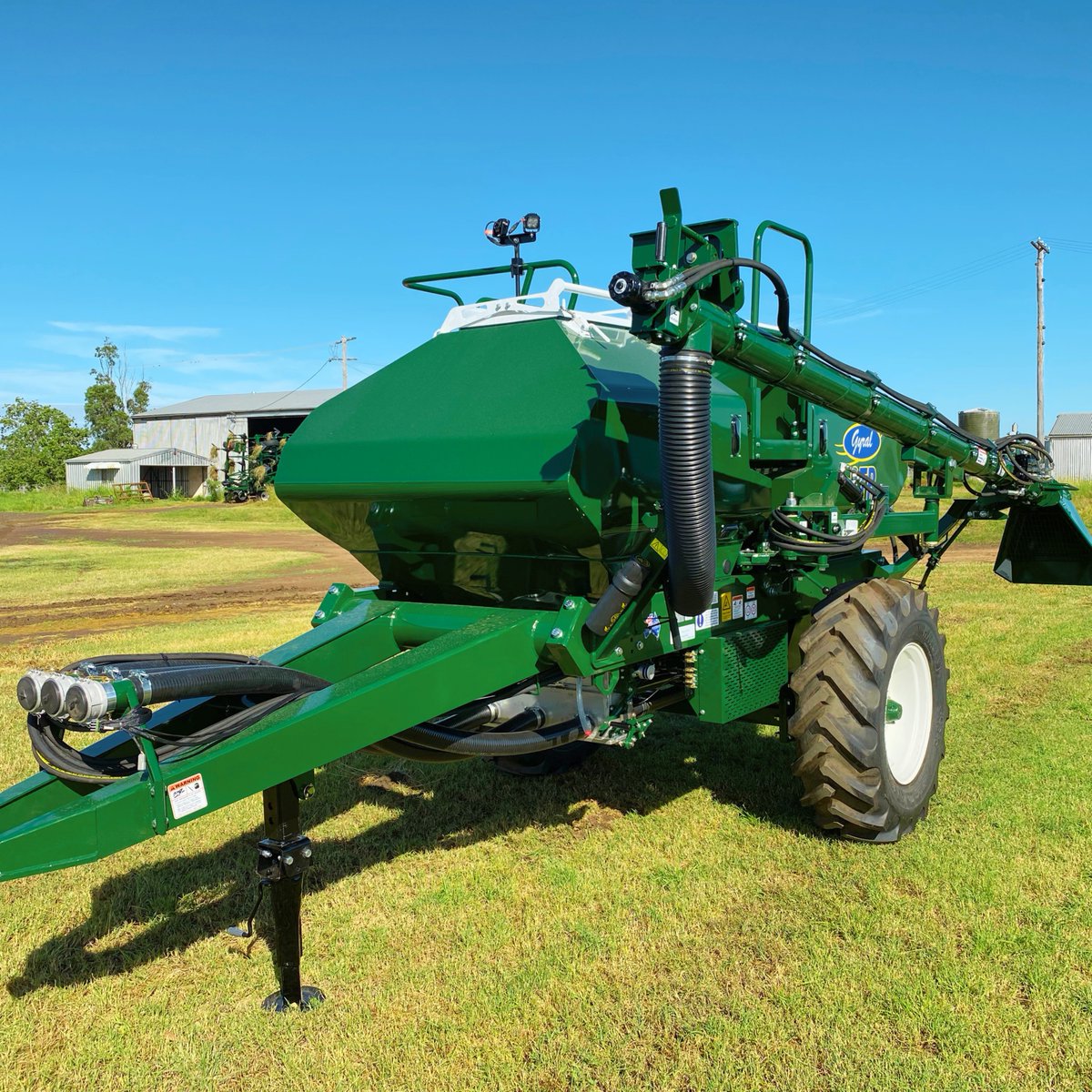 Excelagr's tweet photo. 🚜 STR Single Axle Air Seeder.
Simple design. Reliable performance. Built for Australian conditions.
📞 1800 439 235
#excelagriculture https://t.co/ZhrR3XXmdi