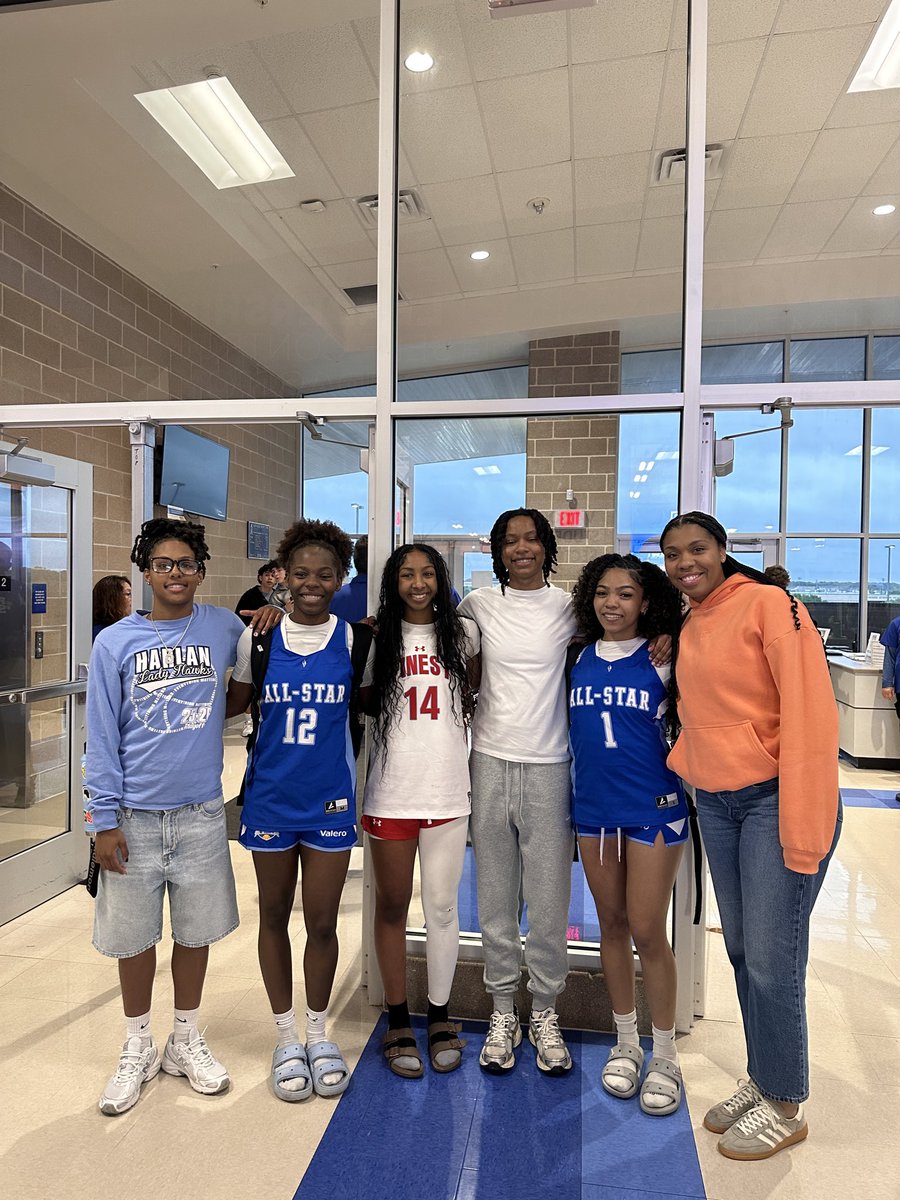 Hawkgirlshoops's tweet photo. 🥹🥹 https://t.co/wHOwu36ldh