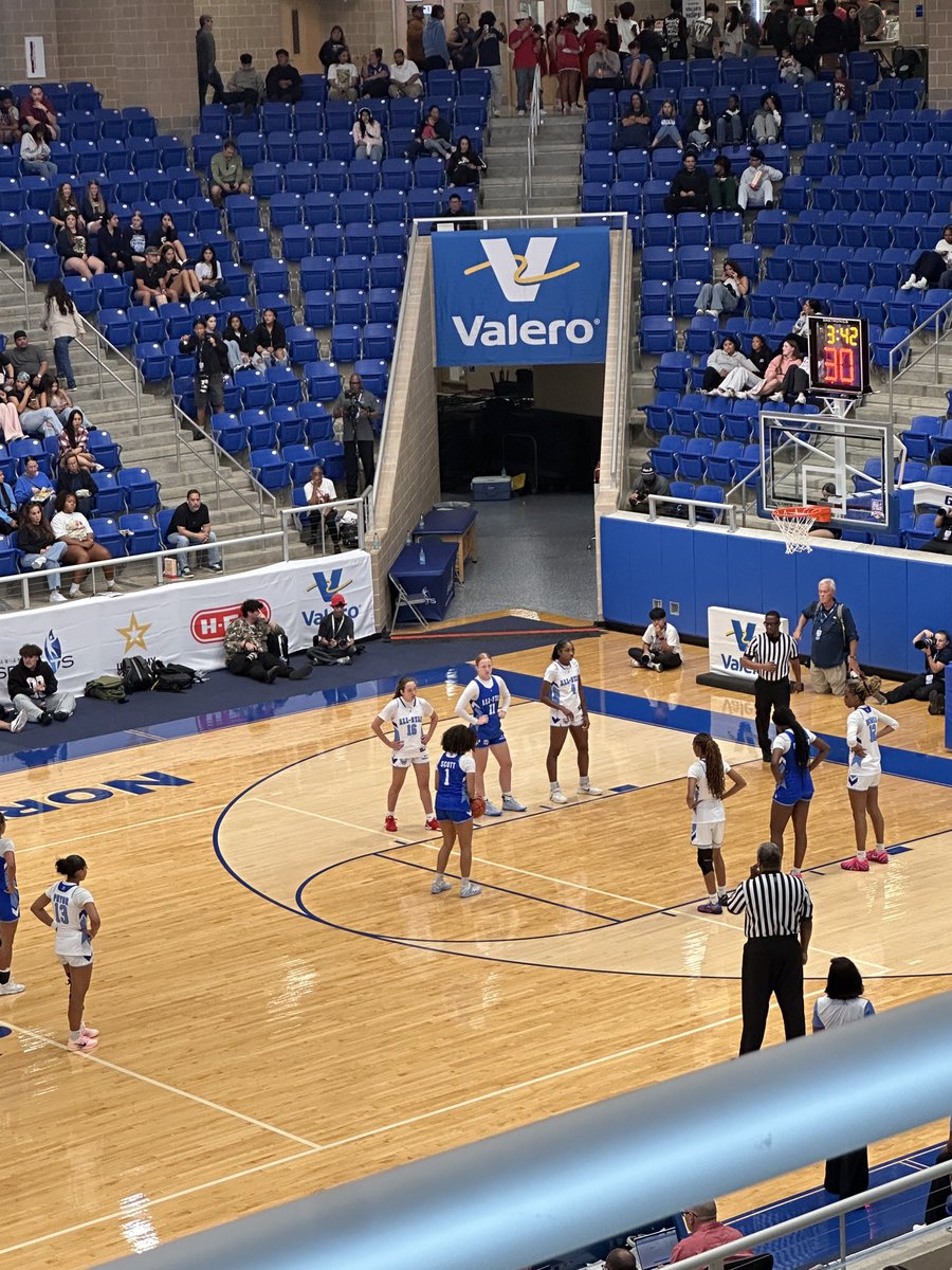 Hawkgirlshoops's tweet photo. 🥹🥹 https://t.co/wHOwu36ldh