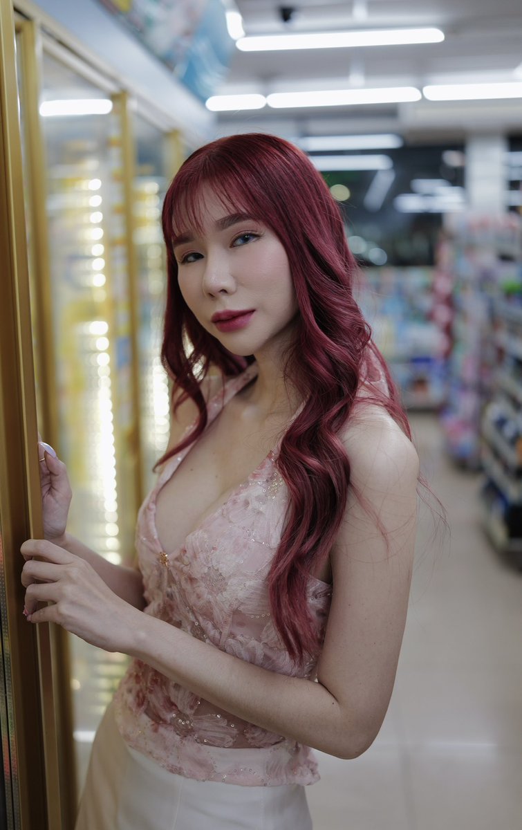 April Maxima tweet media