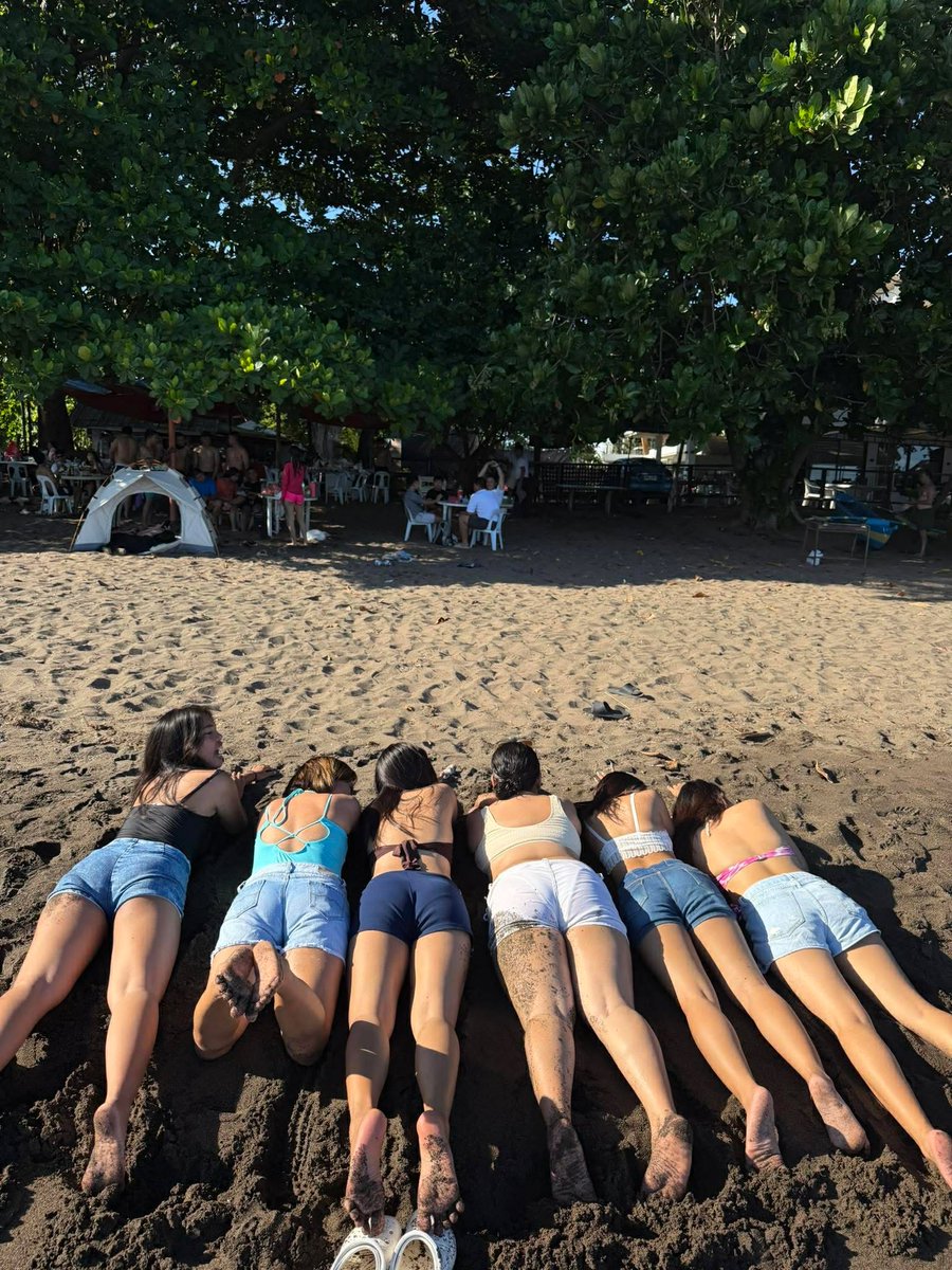 adhara_h07's tweet photo. Day off sa mga yaya ni gai² HAHAAHAHAHAHAH https://t.co/FyqSiLTePg