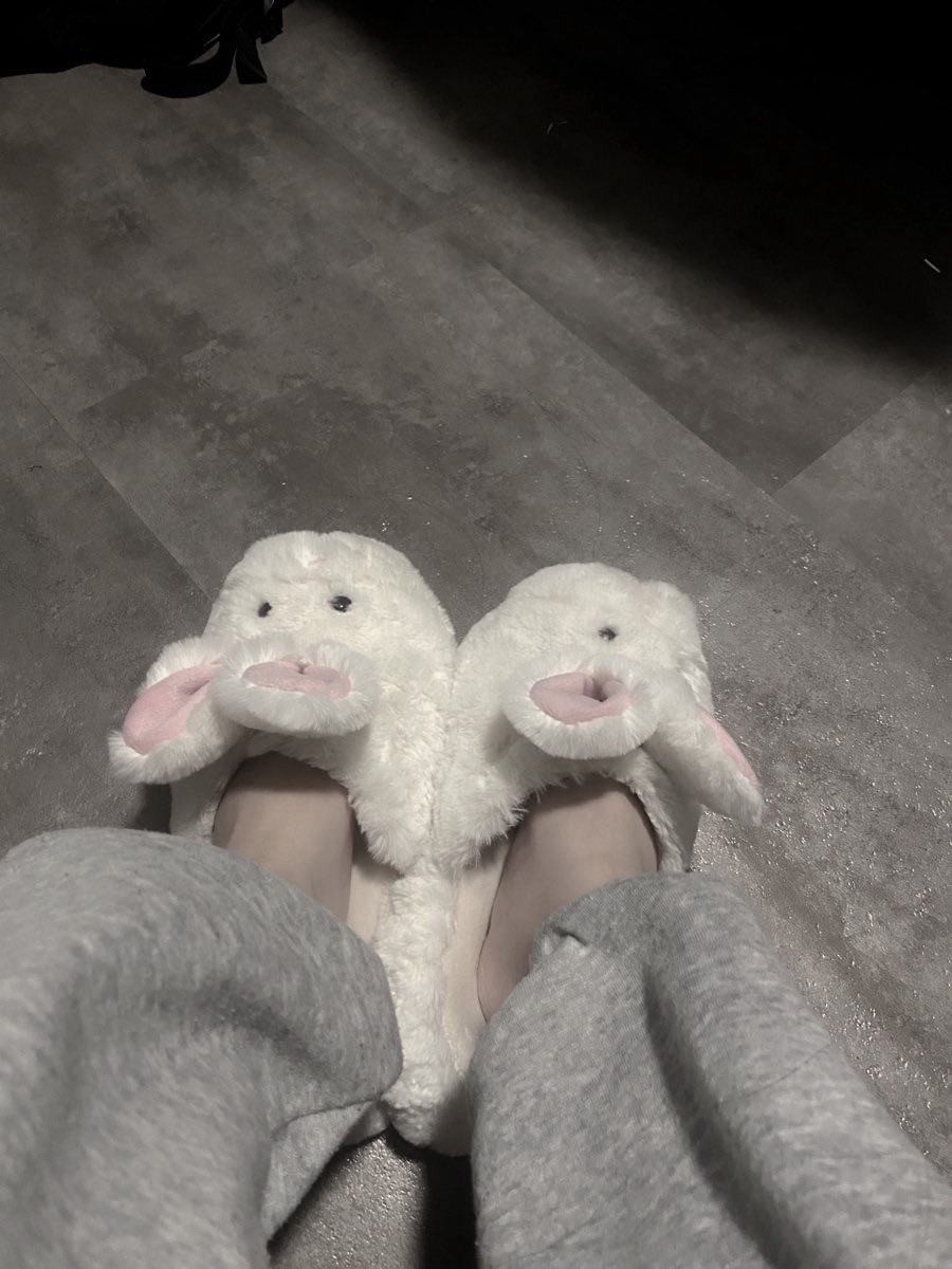 DELILAH. tweet media