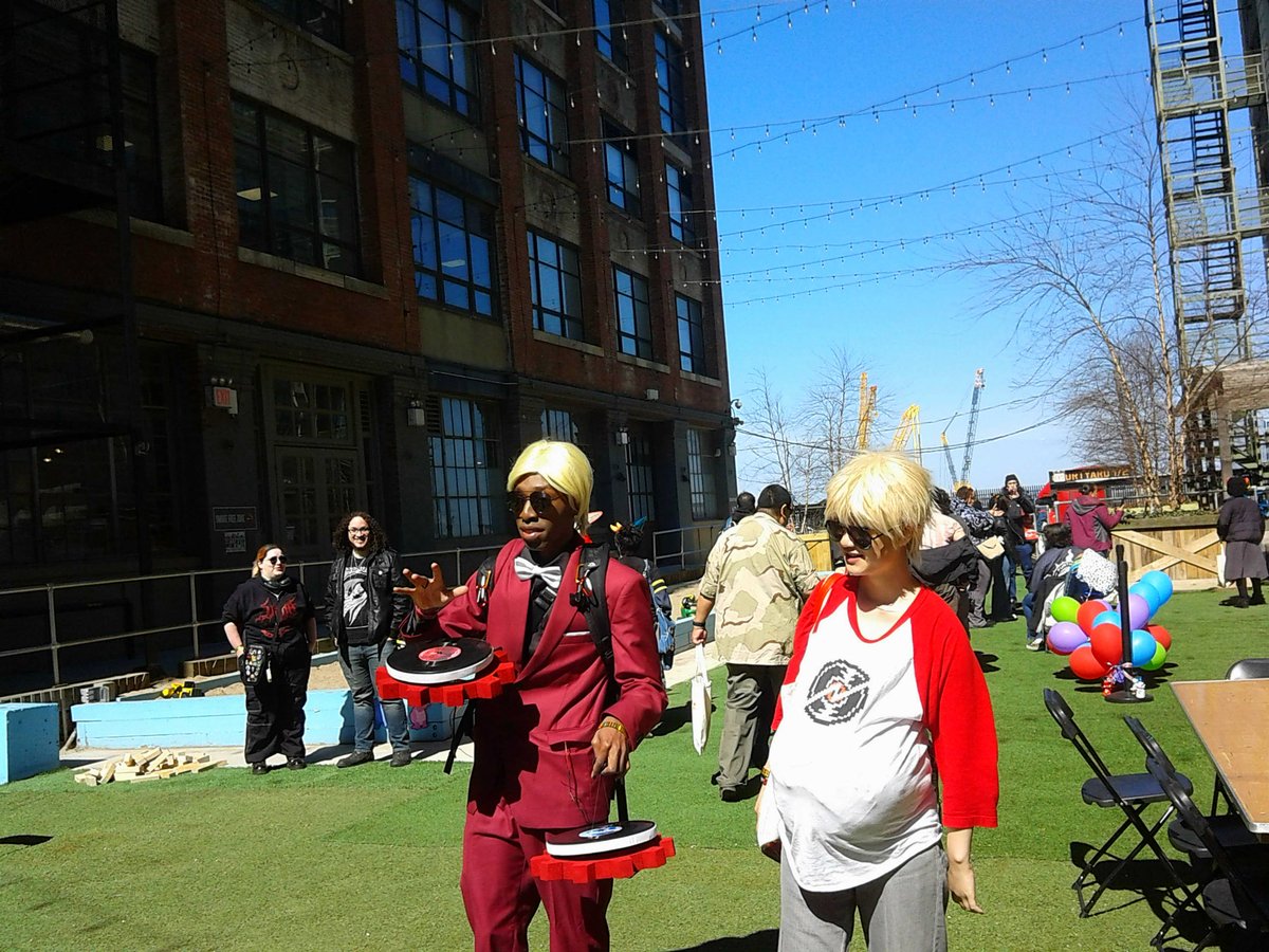 Hyper Katt (look at the sky) tweet media